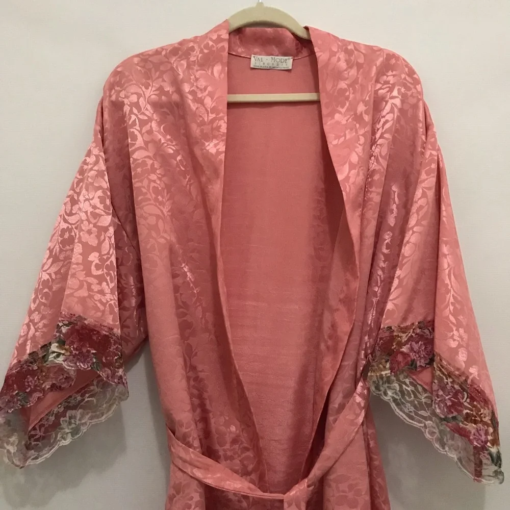 Vintage Val Mode Elegant Pink Kimono Robe Size M